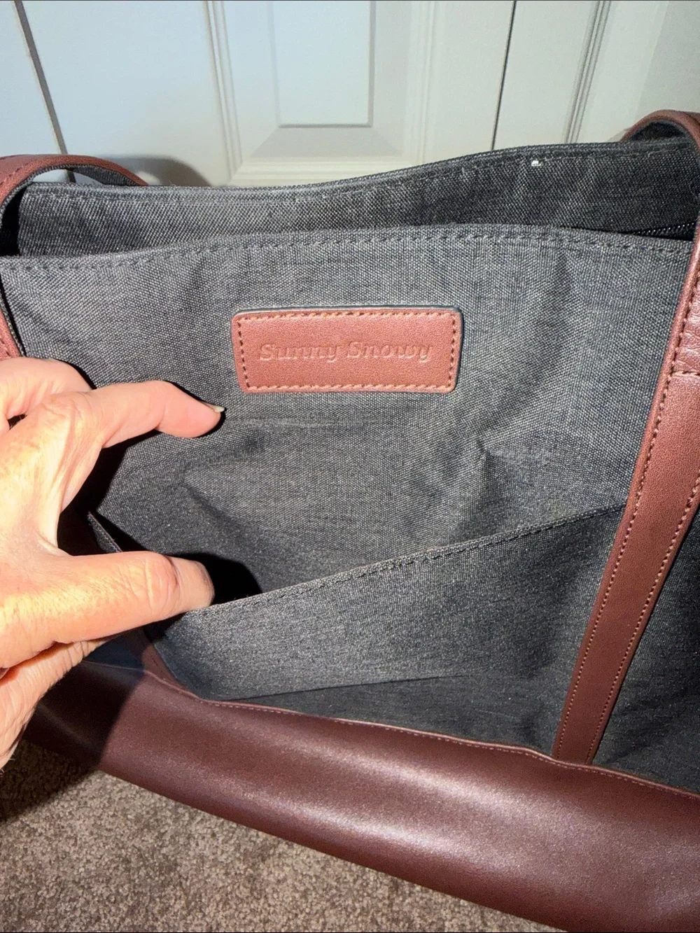 Sunny Snowy Water Resistant Nylon Laptop Tote Large Capacity Women's Office Tote